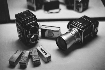 rollieflex-and-hasselblad-dicky-jiang-ovUgpiDrbrc-unsplash